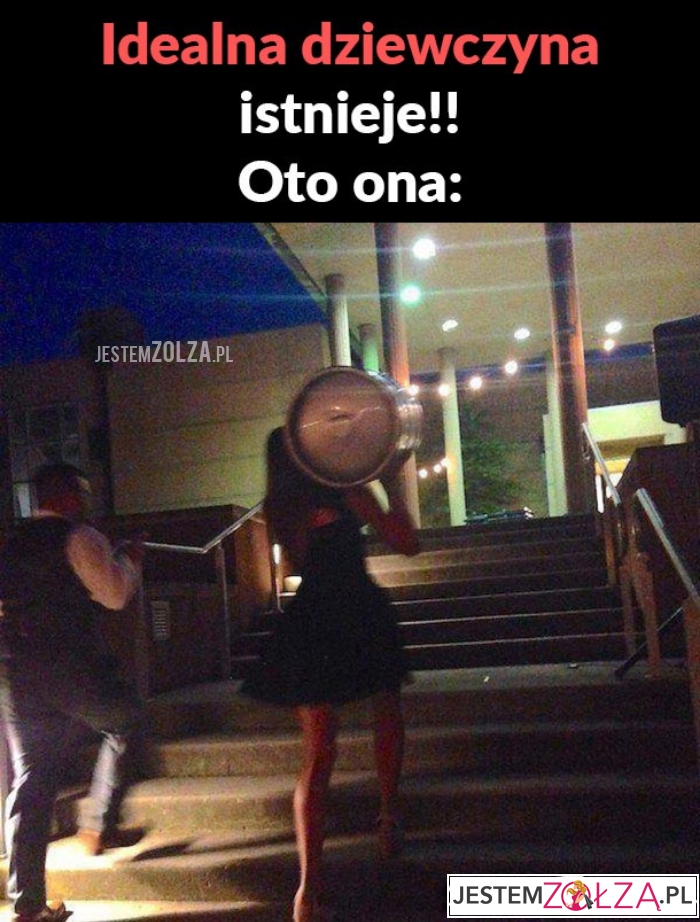 Istnieje!