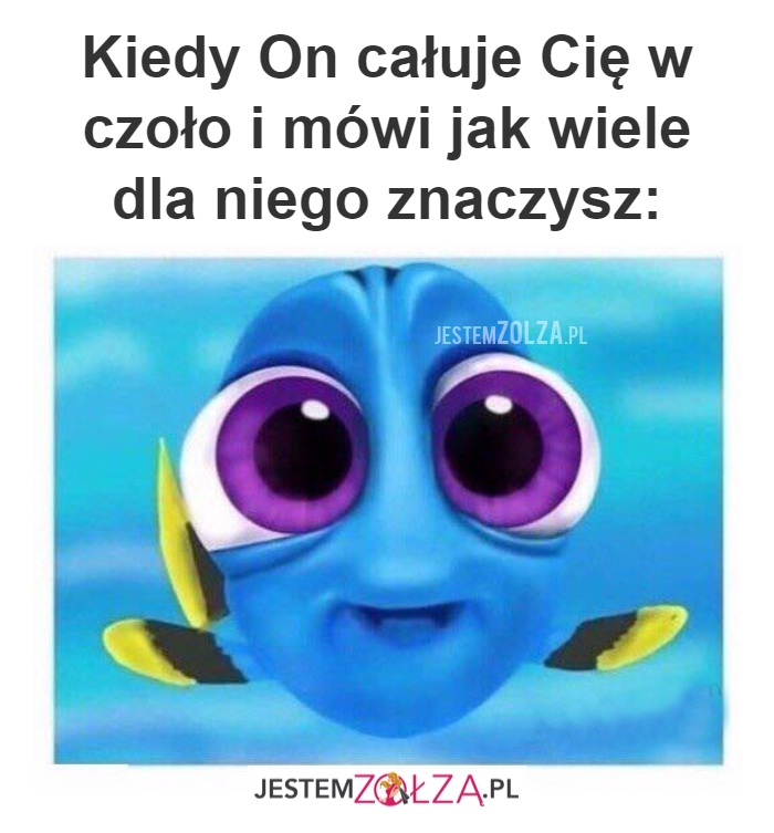 on całuje...